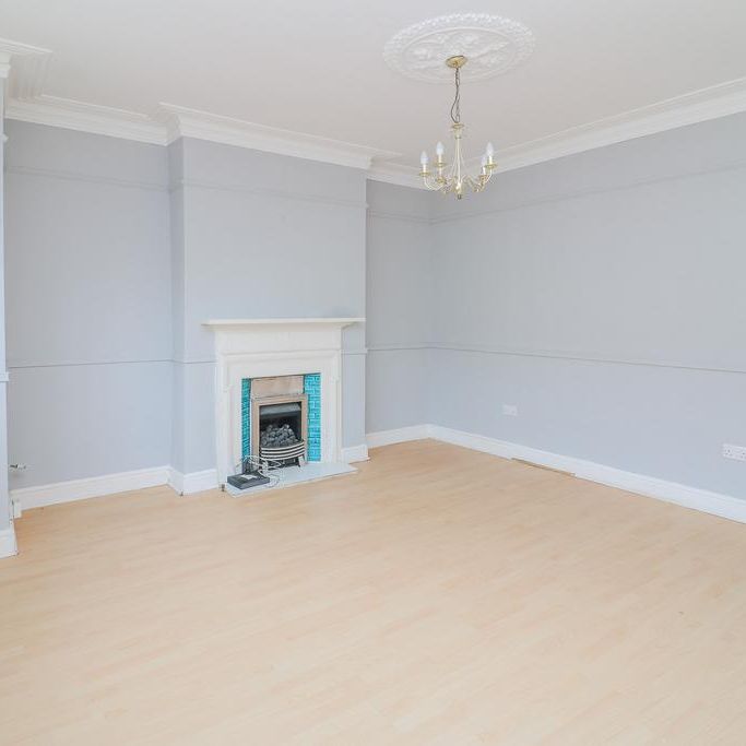 4 bedroom terraced house to rent - Photo 1