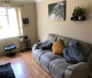 Cwrt Llwyn Fedwen, Morriston, SWANSEA - Photo 2