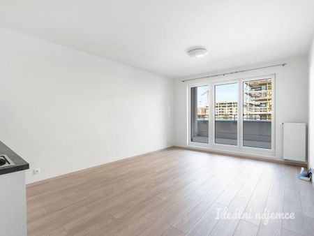 Pronájem bytu 1+kk 33 m2 - Photo 2