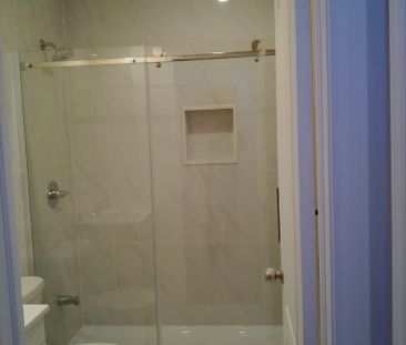 For Lease - 4900 Sebastian Drive, Mississauga, Ontario - Photo 3