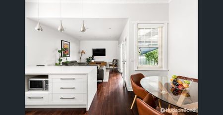 Gorgeous Californian Bungalow. - Photo 5