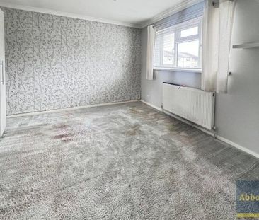 Deneway, Basildon - Photo 5