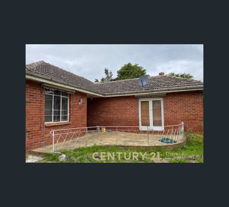 32 Stratford Avenue, Bentleigh East, Vic 3165 - Photo 1
