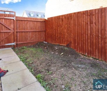 3 bedroom semi-detached house to rent - Photo 6