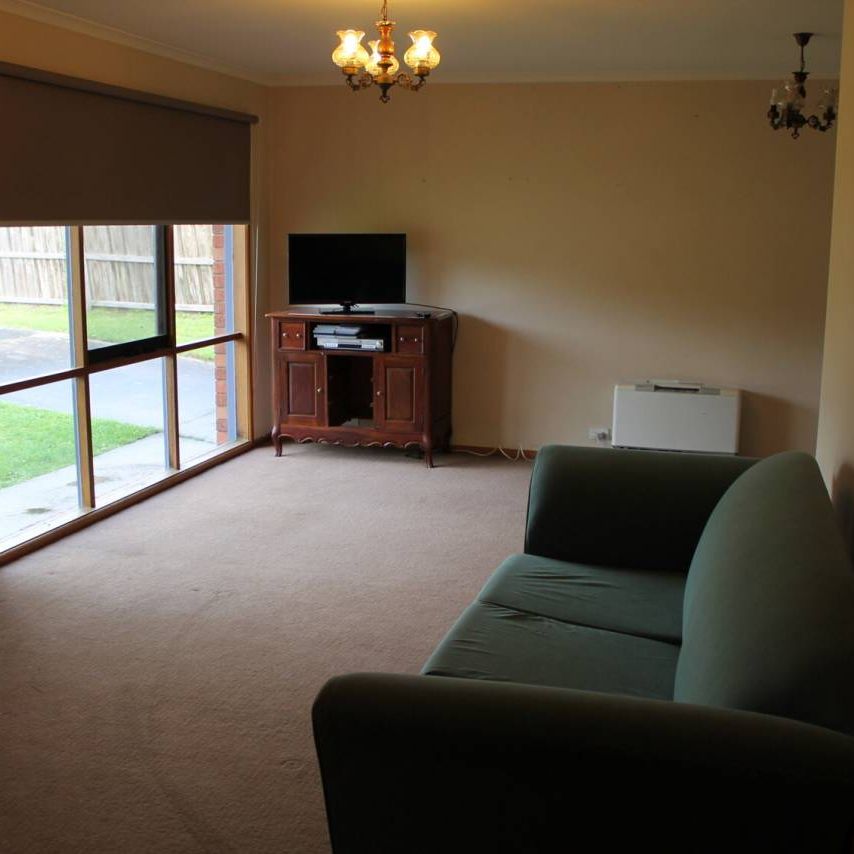 Comfortable Family Home - Photo 1