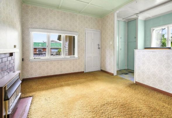 Tranquil and close to town - Photo 1