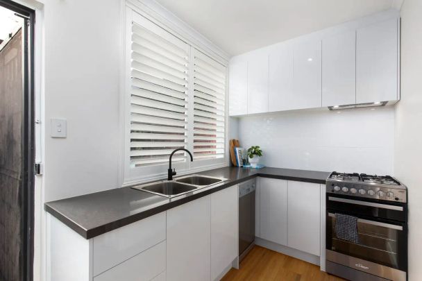 “Fully Furnished 2 Bedroom Home in Brighton” - Photo 1