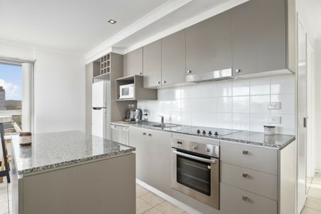 One Bedroom in great location - Photo 5