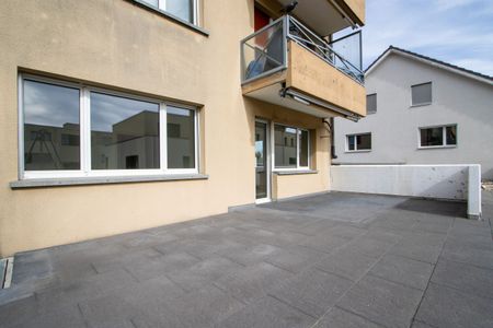 Beautiful ground floor apartment with large terrace - Photo 4