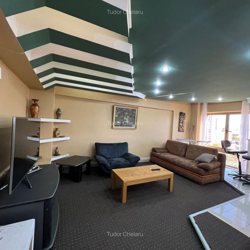 Apartament cu 4 camere, zona Ultra Centrala Palas-Umf - Fotografie 1