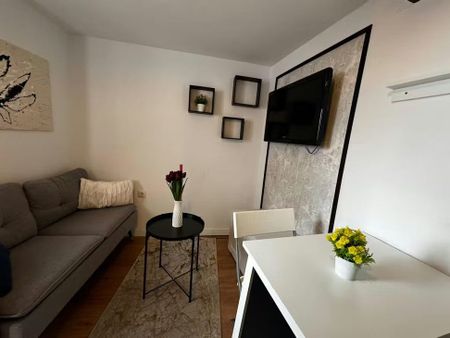 Calle de Pedro Tezano, Madrid, Community of Madrid 28039 - Photo 5