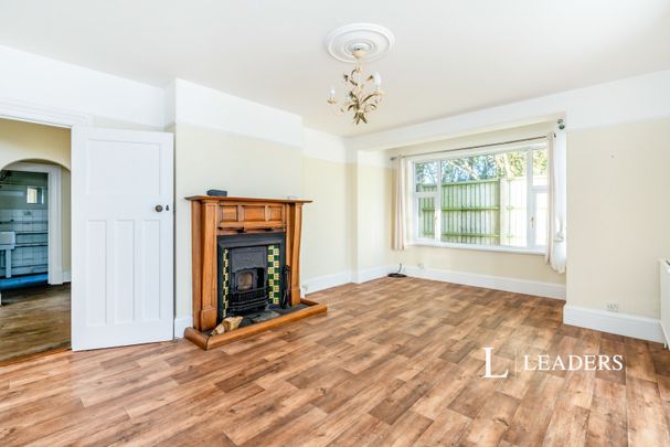 5 bedroom house to rent Portsdown Hill Road, Drayton, Portsmouth, Hampshire, PO6 - Photo 1