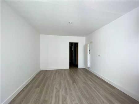 2 pièces - 32,97 m² - 1er étage - Colocation non autorisée - Photo 2