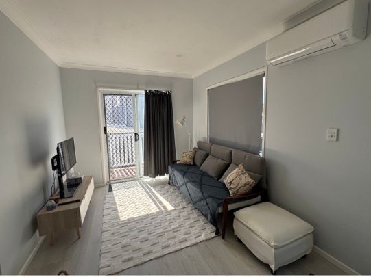 Alexandra Hills - Photo 1