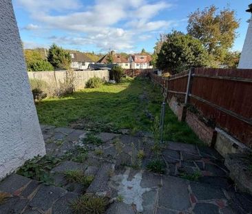 Tenterden Drive, London, NW4 - Photo 2