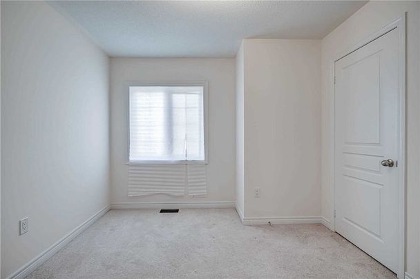 For Lease - 150 Spofford Drive, Whitchurch-Stouffville, Ontario - Photo 1