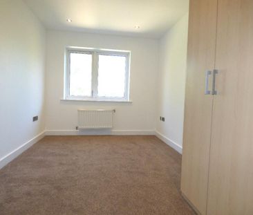 3 bedroom terraced house to rent - Photo 6