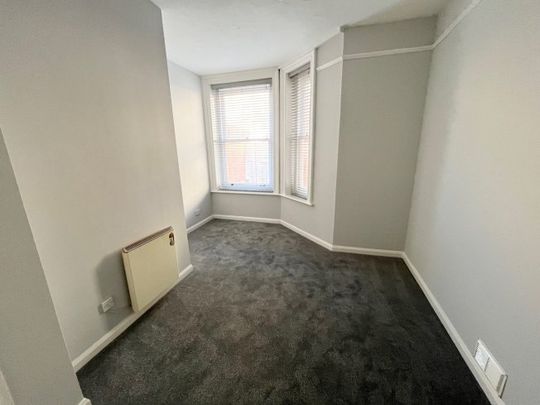 Fir Vale Road, Bournemouth - Photo 1