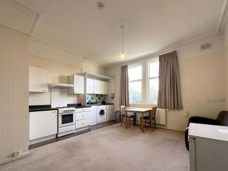 1 bedroom flat to rent - Photo 2