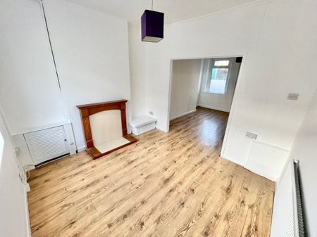 Merthyr Street, BARRY - Photo 3