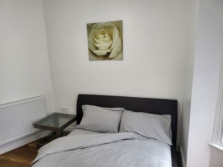 1 Bed Flat, Salisbury Road, RG30 - Photo 4
