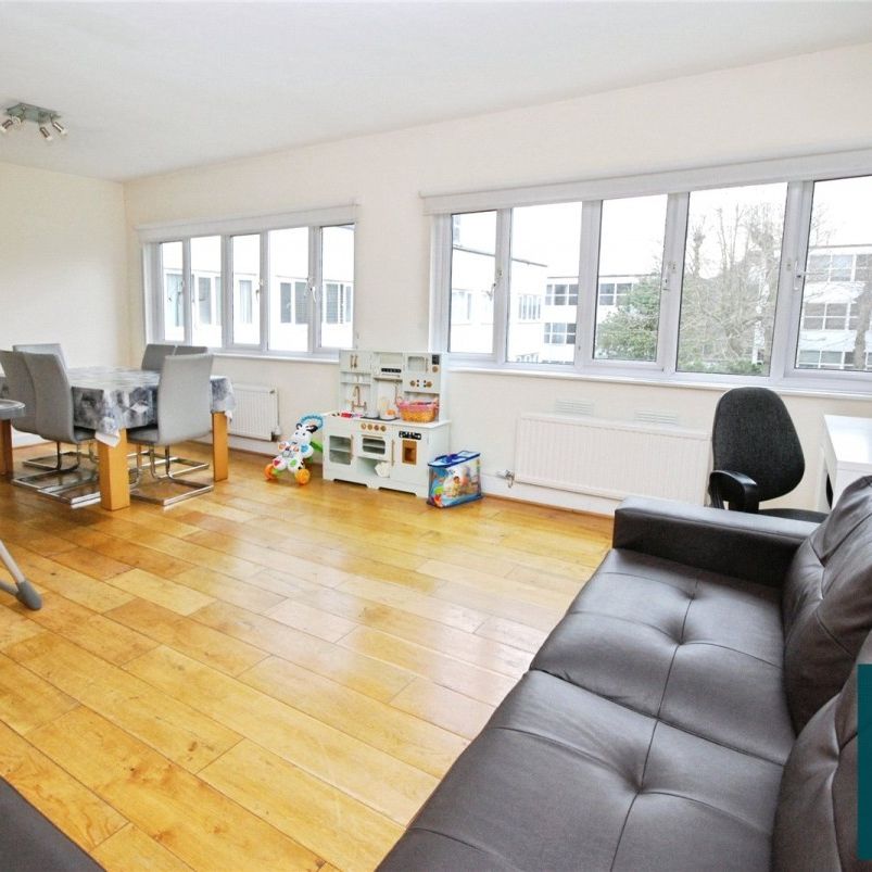 Highfield Court, NW11, Highfield Road - Photo 1