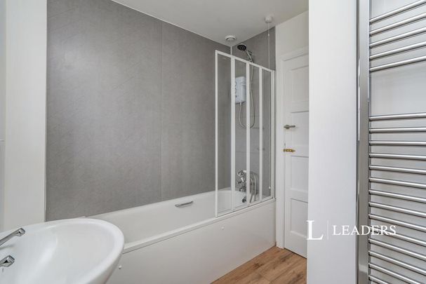 3 bedroom bungalow to rent - Photo 1