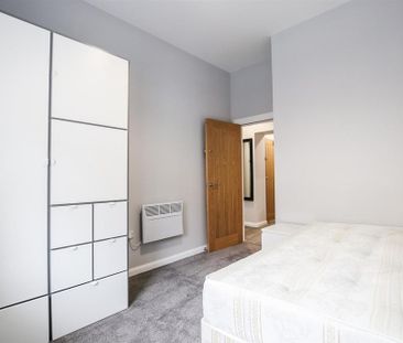 2 bedroom flat to rent - Photo 3