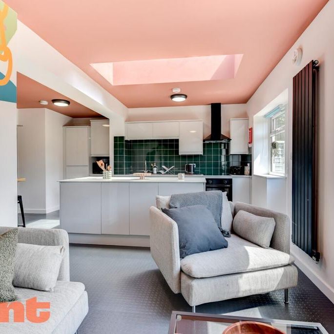 6 bedroom house to rent - Photo 1