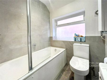 Manor Road, Guildford, Surrey, GU2 9NR - Photo 4