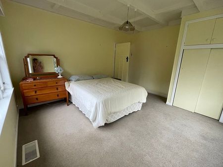 Spacious semi rural family home - Photo 4