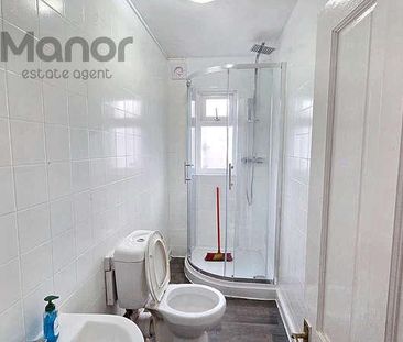 Lonsdale Avenue, East Ham, E6 - Photo 6