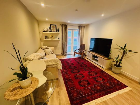 Moorbridge Road, Maidenhead - Photo 1