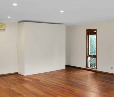 Family Home In Burnside High School Zone - Photo 4