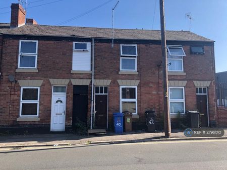 2 bedroom terraced house to rent - Photo 2