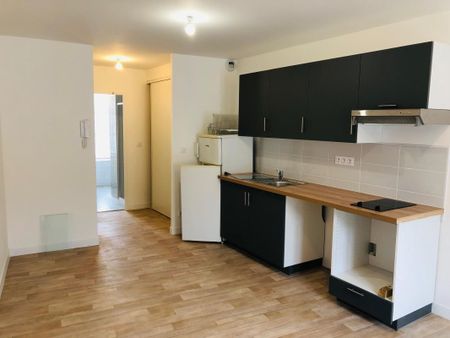 Location Appartement 1 pièce 28m² MEAUX 77100 - Photo 2