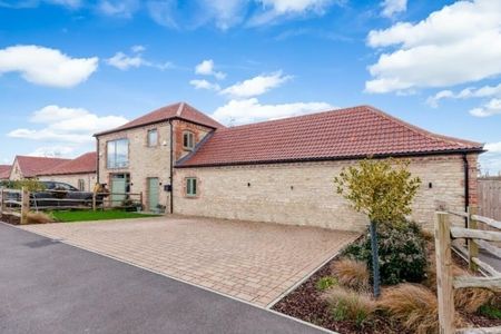 Wootton - Photo 3