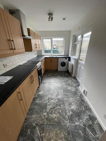 23 Circular Road, Larne, BT40 1HR - Photo 3