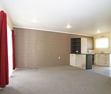 2/110 Firth Street - Photo 1