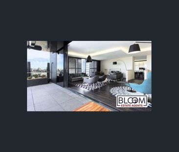 2-Bedroom Apartment in Prime Toorak Road Location, South Yarra - Photo 4