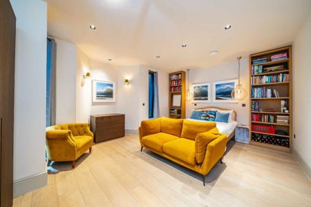 4 bedroom detached house to rent - Photo 4