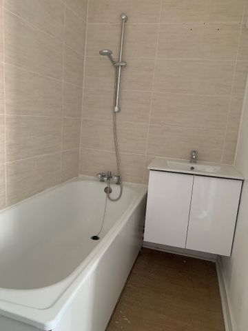Location Appartement 3 pièces 42m² - Photo 2