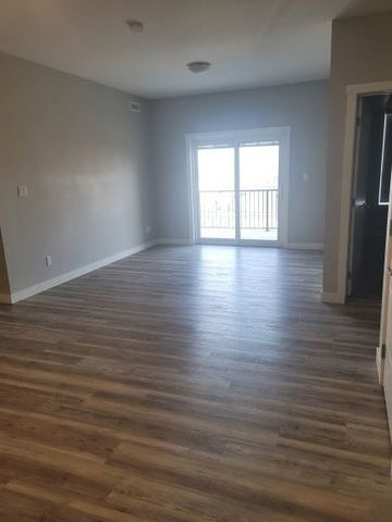 Alexander Place Apartments: Luxury Apartment’s available - Photo 4