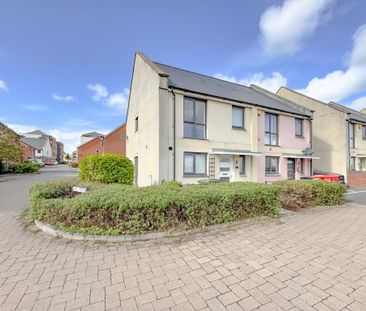 3 bedroom end of terrace house to rent - Photo 2