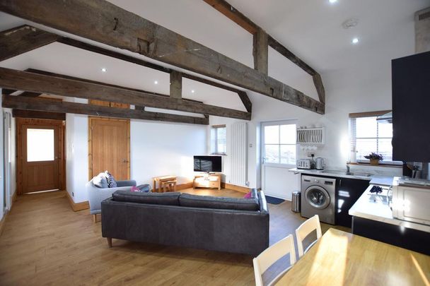 2 bedroom cottage to rent - Photo 1