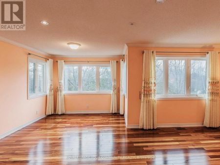 12 BILBERRY CRESCENT - Photo 3