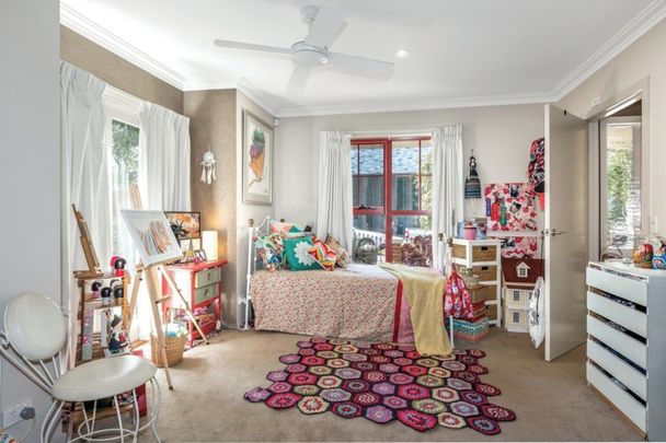 Stylish Living in a Premier Location of Lake Wendouree - Photo 1