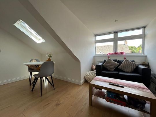 2 bedroom flat to rent - Photo 1