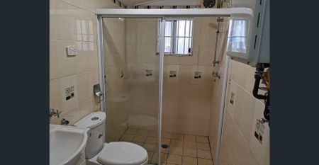 4 BEDROOM HOUSE CLOSE TO UNSW!!! PERFECT FOR STUDENTS ACCOMMODATION, LARGE FAMILY OCCUPIERS!!! PRIME LOCATION FOR LIVING!!! MUST INSPECT. - Photo 4