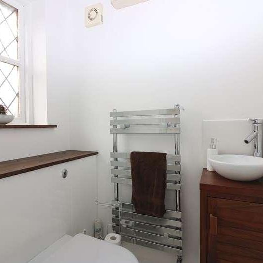 Kingston Avenue, Shoeburyness, Southend-on-sea, Essex, SS3 - Photo 1